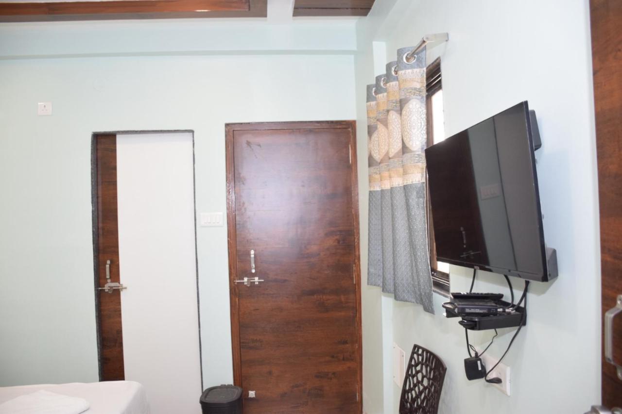 Shankar Residency, Akkalkot Akalkot Exterior photo