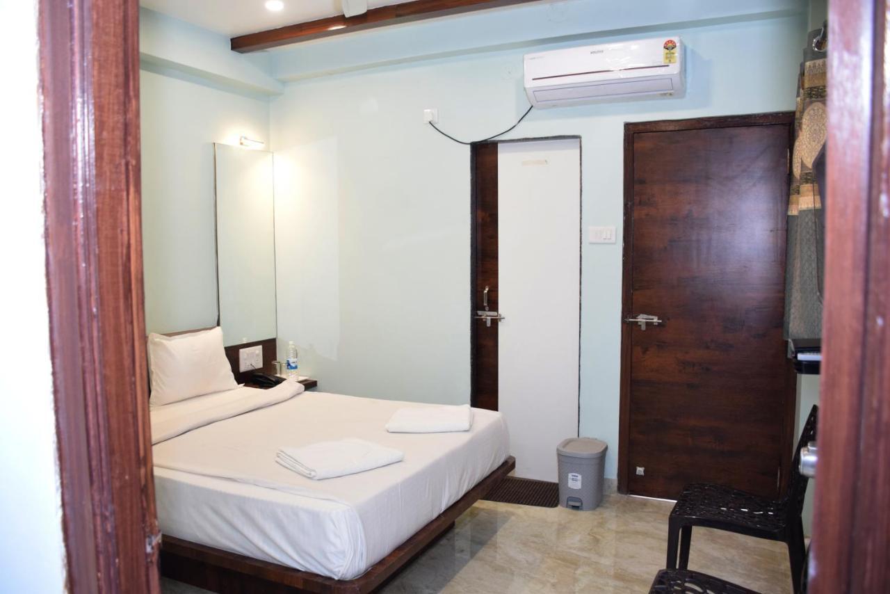 Shankar Residency, Akkalkot Akalkot Exterior photo